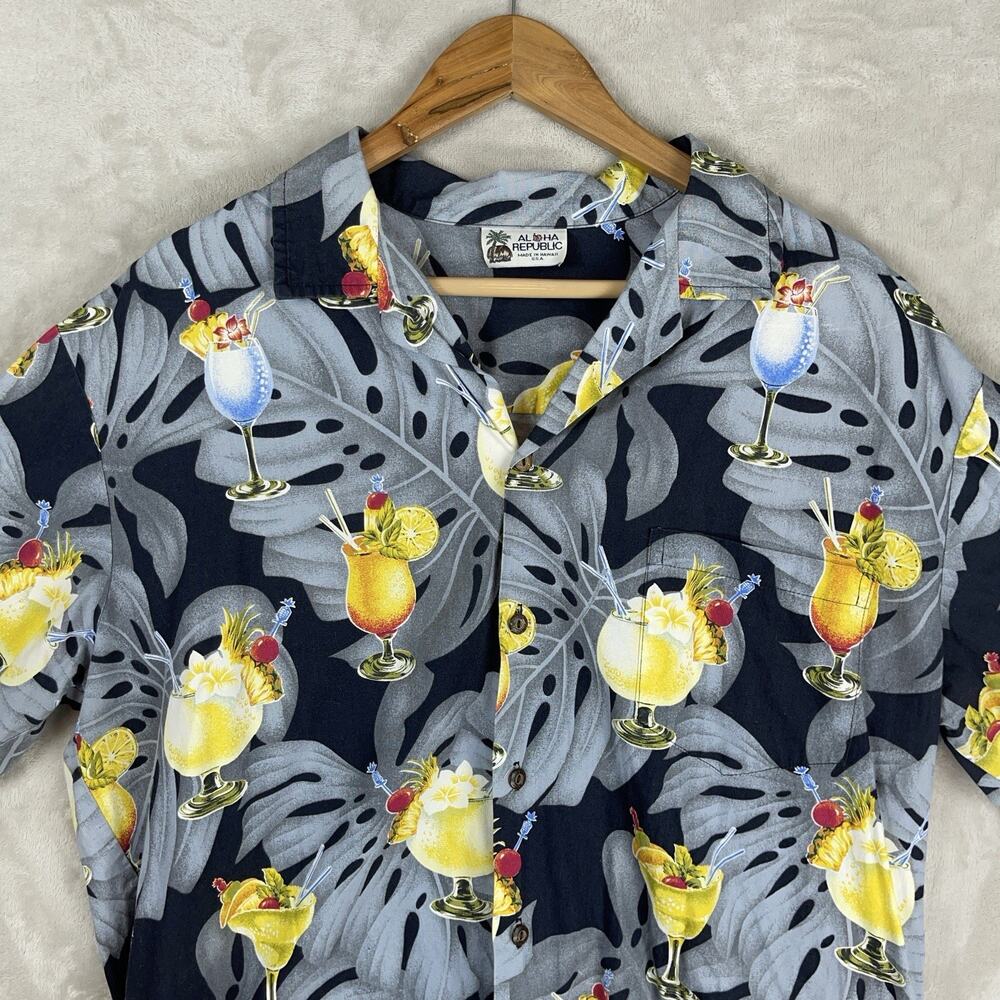 Aloha Republic Vintage 90s Hawaiian Shirt Men's XL Cocktail Print Vacationcore